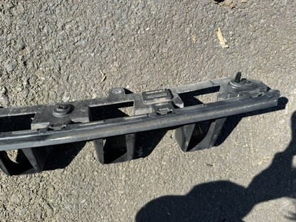 18-21 Breket Bumper Tengah Belakang Hatchback Ford Focus Mk4 5DR ~ JX7B-17B861