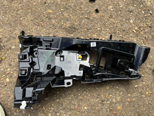 Range Rover L460 Rear bumper right bracket M8E2-17A881-AB