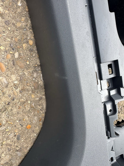 Doortrim Pintu Depan Sisi Kiri Land Rover Defender L663 L8B2-240A29-AJ