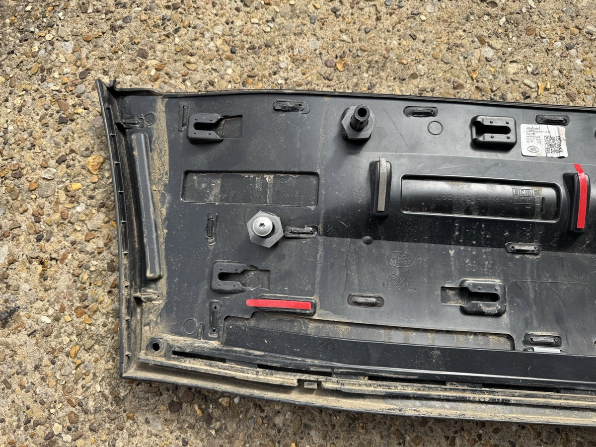2025 Land Rover Defender 110 Rear Left Side Door Moulding L8B2-274A49-C Genuine