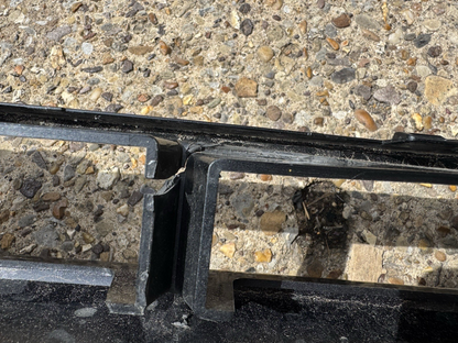 DAMAGED ! VOLVO V90 R-DESIGN FRONT BUMPER LOWER GRILLE 2020-ON 32227395