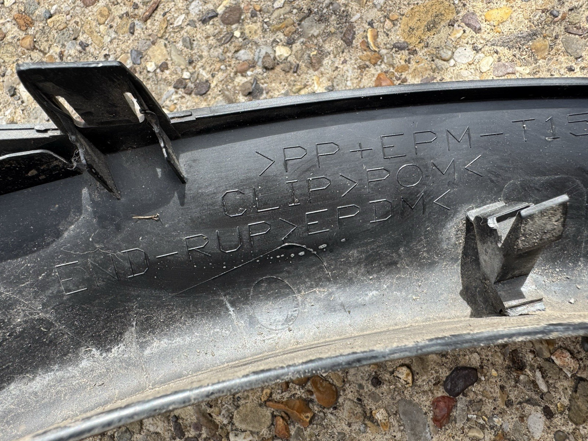 from 2010 NISSAN JUKE WHEEL ARCH TRIM LEFT REAR 788611KA6A