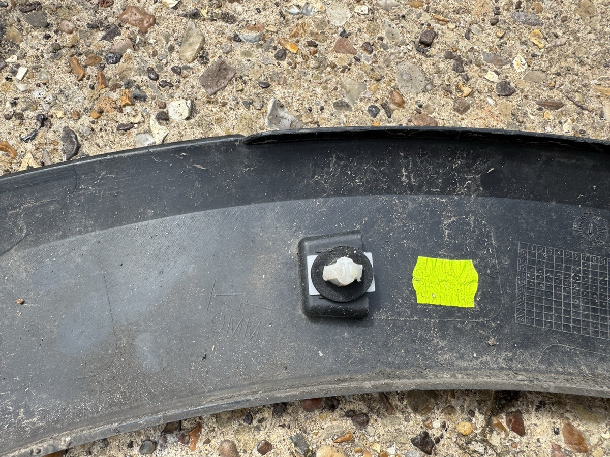 VAUXHALL CROSSLAND X WHEEL ARCH WING TRIM REAR LEFT 13482071 MK1 2017-2021