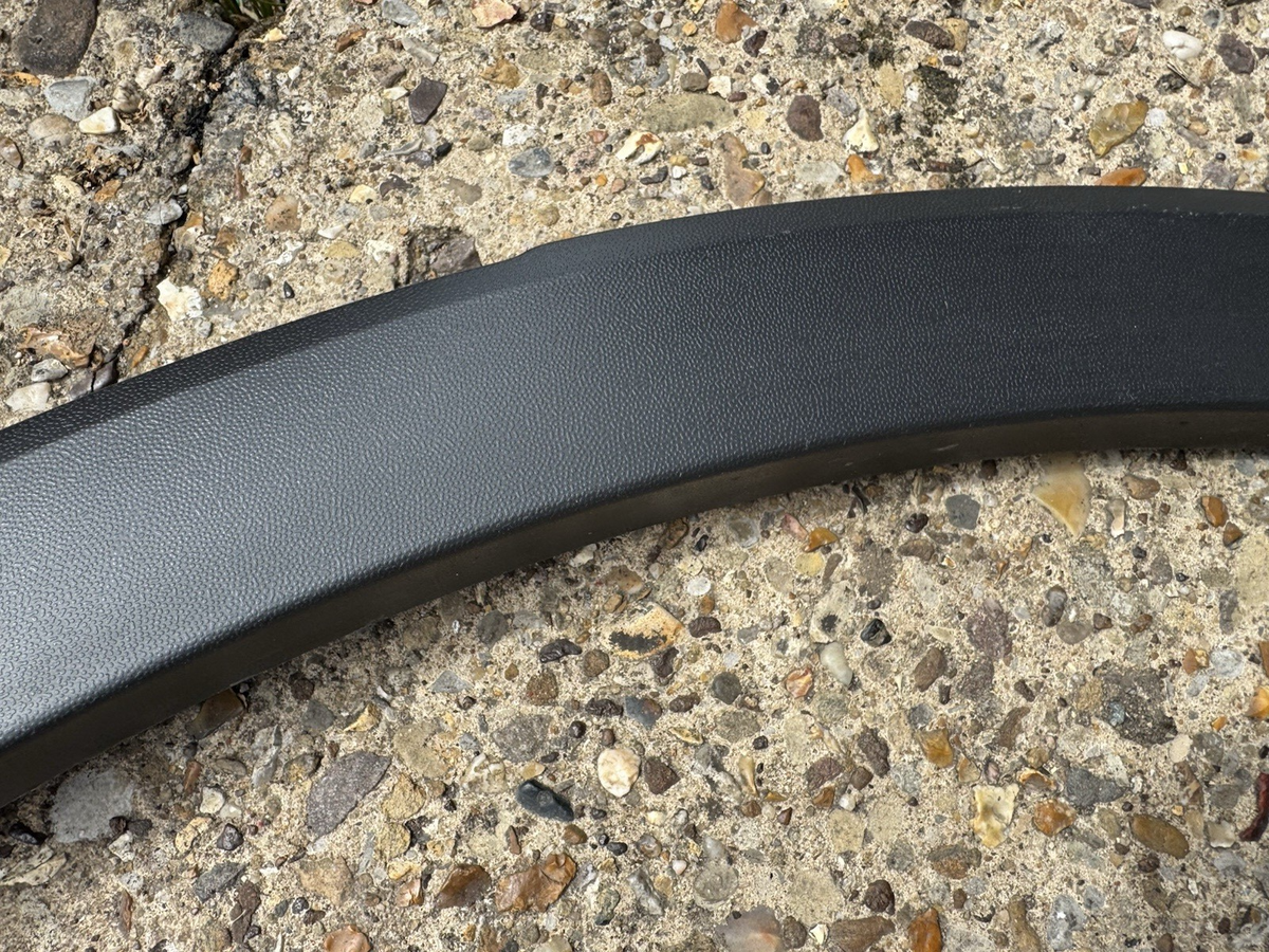 Volkswagen Tiguan LH Rear Wing Fender Trim Arch Moulding 5NA854819J