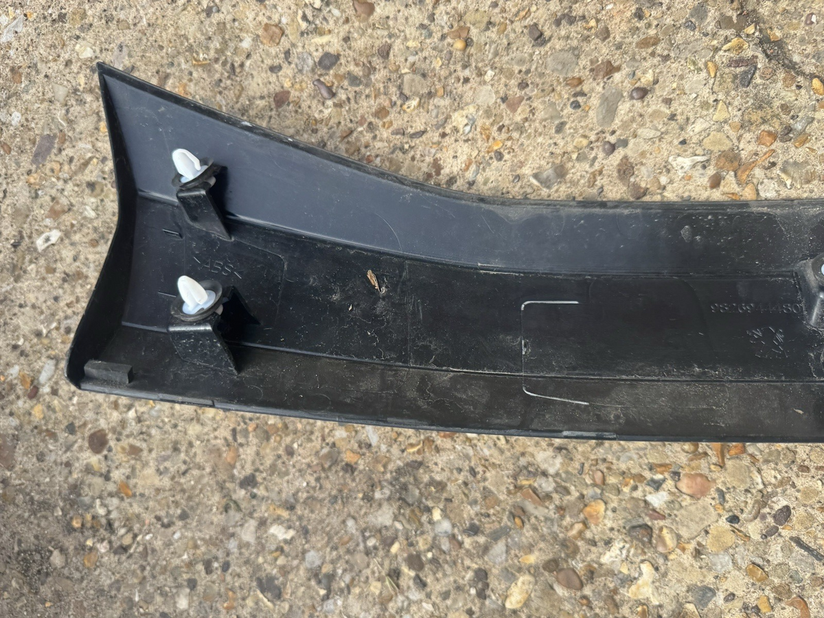 PEUGEOT 208 TAILGATE TRIM PANEL STRIP 9826944480  2018-