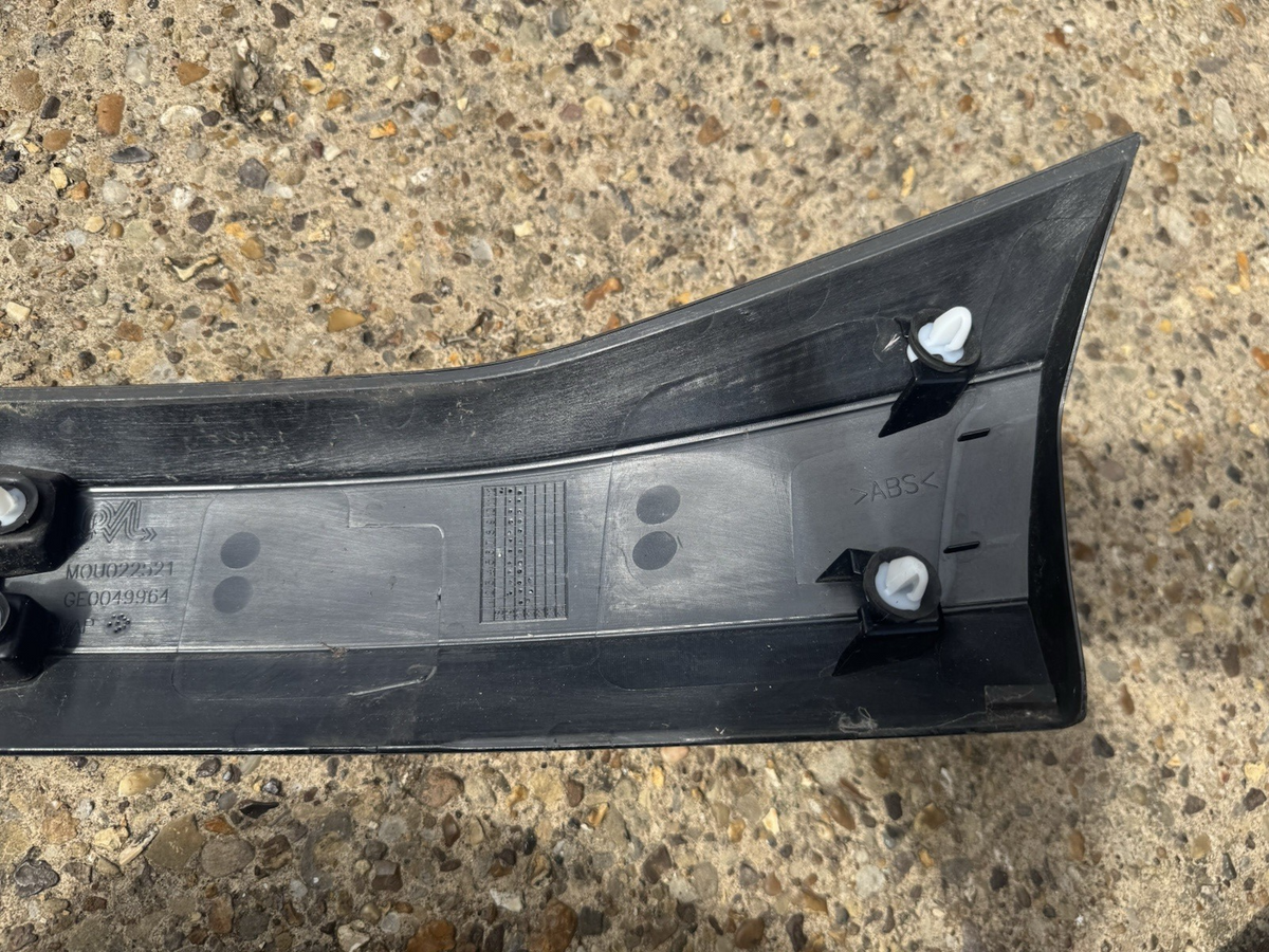 PEUGEOT 208 TAILGATE TRIM PANEL STRIP 9826944480  2018-