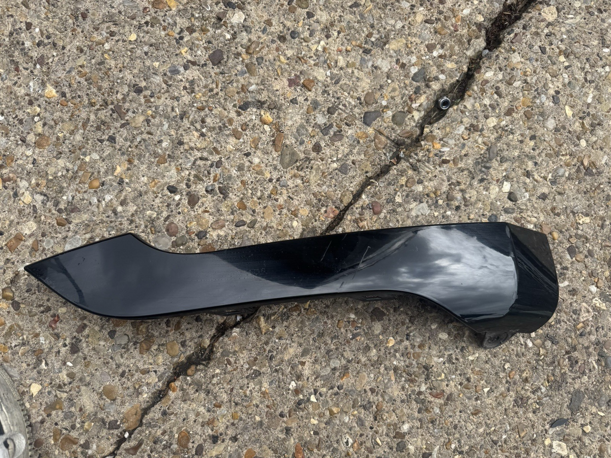 Range Rover Evoque Front Bumper Left Trim 2019 ON K8D2-17E785-AB Genuine