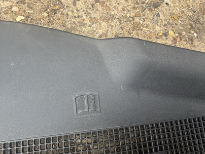 2023-25 RANGE ROVER FRONT RIGHT SIDE TRIM ACCESS VENT GRILL L461 L460