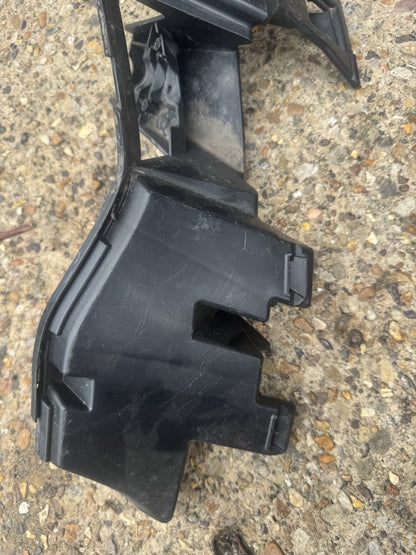 LAND ROVER DISCOVERY L462 FRONT BUMPER LEFT BRACKET HY32-17C863-AA GENUINE 2017-