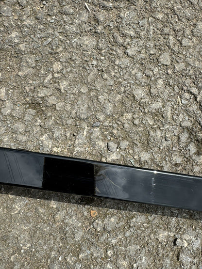 อะไหล่แท้ RANGE ROVER EVOQUE คิ้วกันชนหลัง K8D2-17775-AC