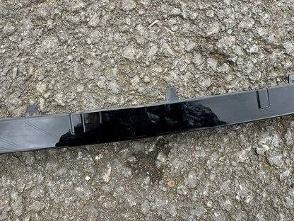 อะไหล่แท้ RANGE ROVER EVOQUE คิ้วกันชนหลัง K8D2-17775-AC