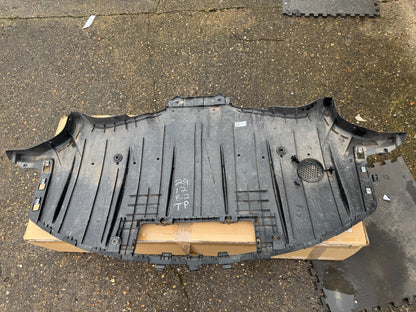 TESLA Model 3 Long 2024 แผ่นปิดใต้ท้องรถด้านหลัง 1582583-00-D 1582584-00-D ชำรุด