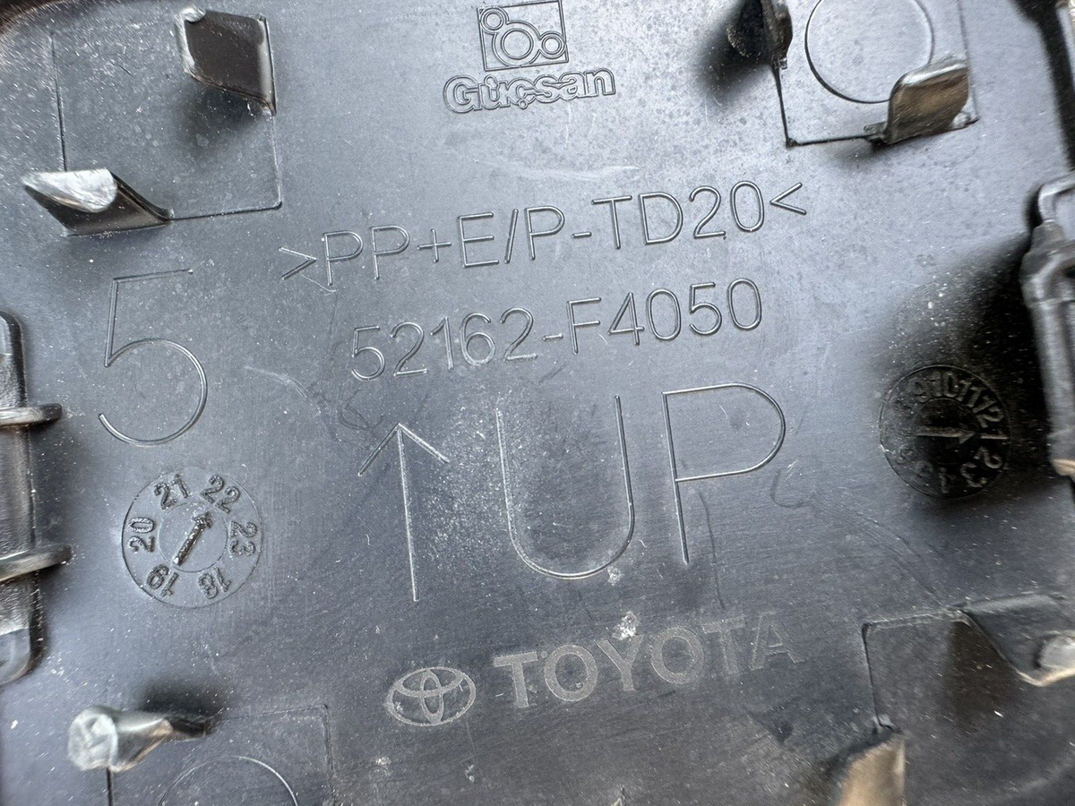 TOYOTA C-HR MK1 ฝาปิดช่องลากจูงกันชนหลัง 52162F4050 แท้