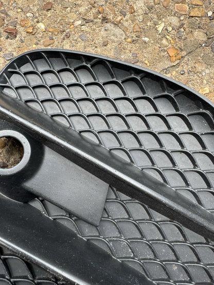 Mercedes X253 Front Bumper Grille Grid Cover Trim Strip Left N/S A2538853500