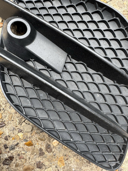 Mercedes X253 Front Bumper Grille Grid Cover Trim Strip Left N/S A2538853500