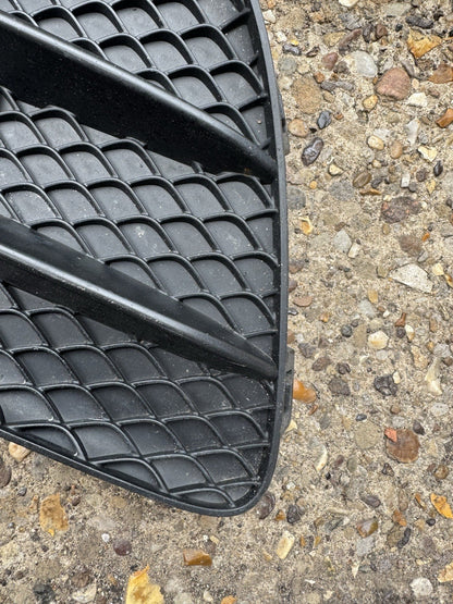 Mercedes X253 Front Bumper Grille Grid Cover Trim Strip Left N/S A2538853500