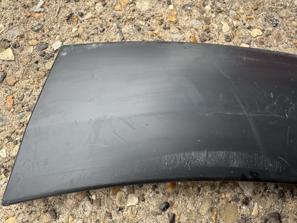 GENUINE VOLVO XC60 2018-2024 REAR LEFT SIDE WING FENDER MOLDING TRIM 31454801