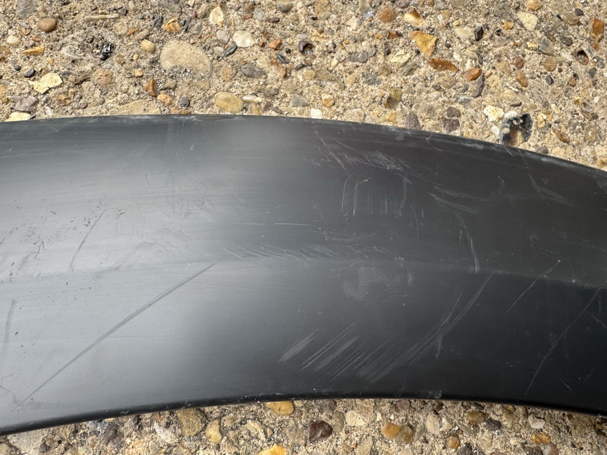 GENUINE VOLVO XC60 2018-2024 REAR LEFT SIDE WING FENDER MOLDING TRIM 31454801