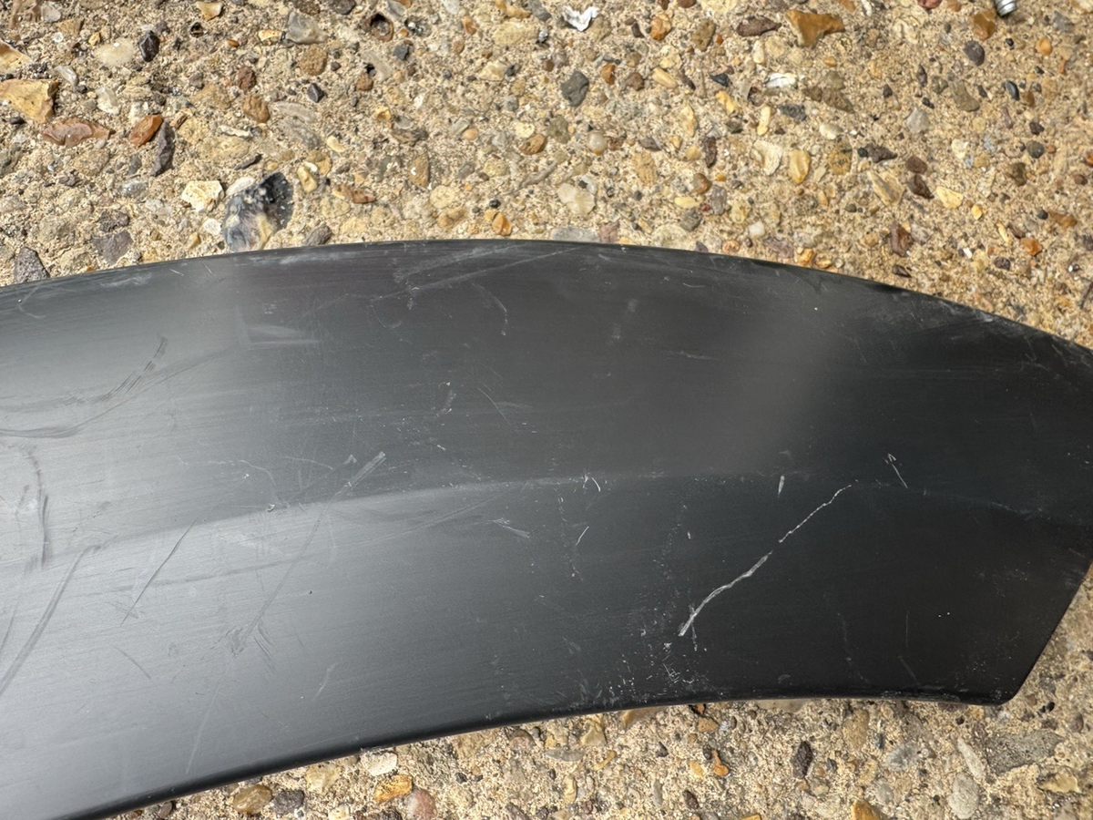 GENUINE VOLVO XC60 2018-2024 REAR LEFT SIDE WING FENDER MOLDING TRIM 31454801