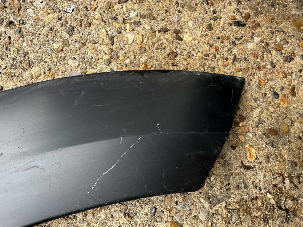 GENUINE VOLVO XC60 2018-2024 REAR LEFT SIDE WING FENDER MOLDING TRIM 31454801