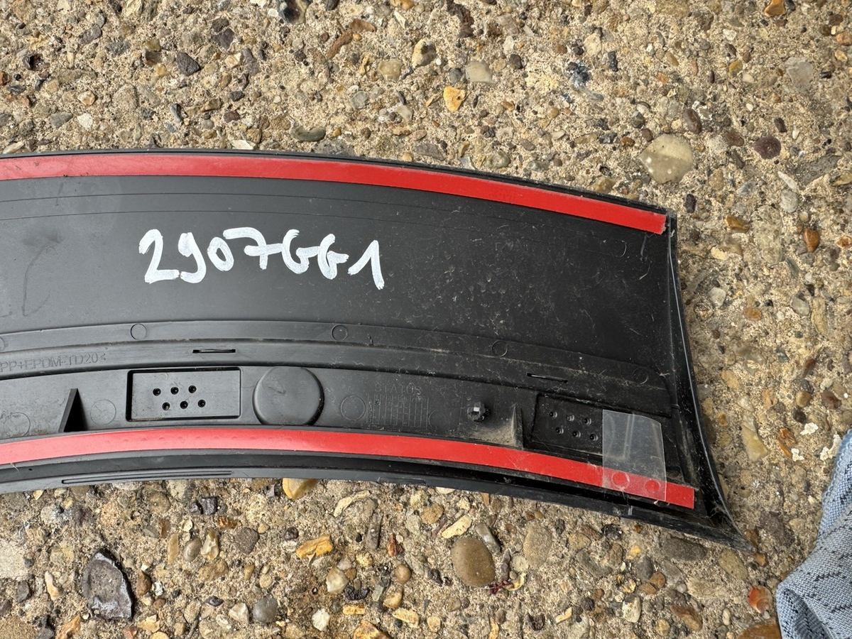 GENUINE VOLVO XC60 2018-2024 REAR LEFT SIDE WING FENDER MOLDING TRIM 31454801