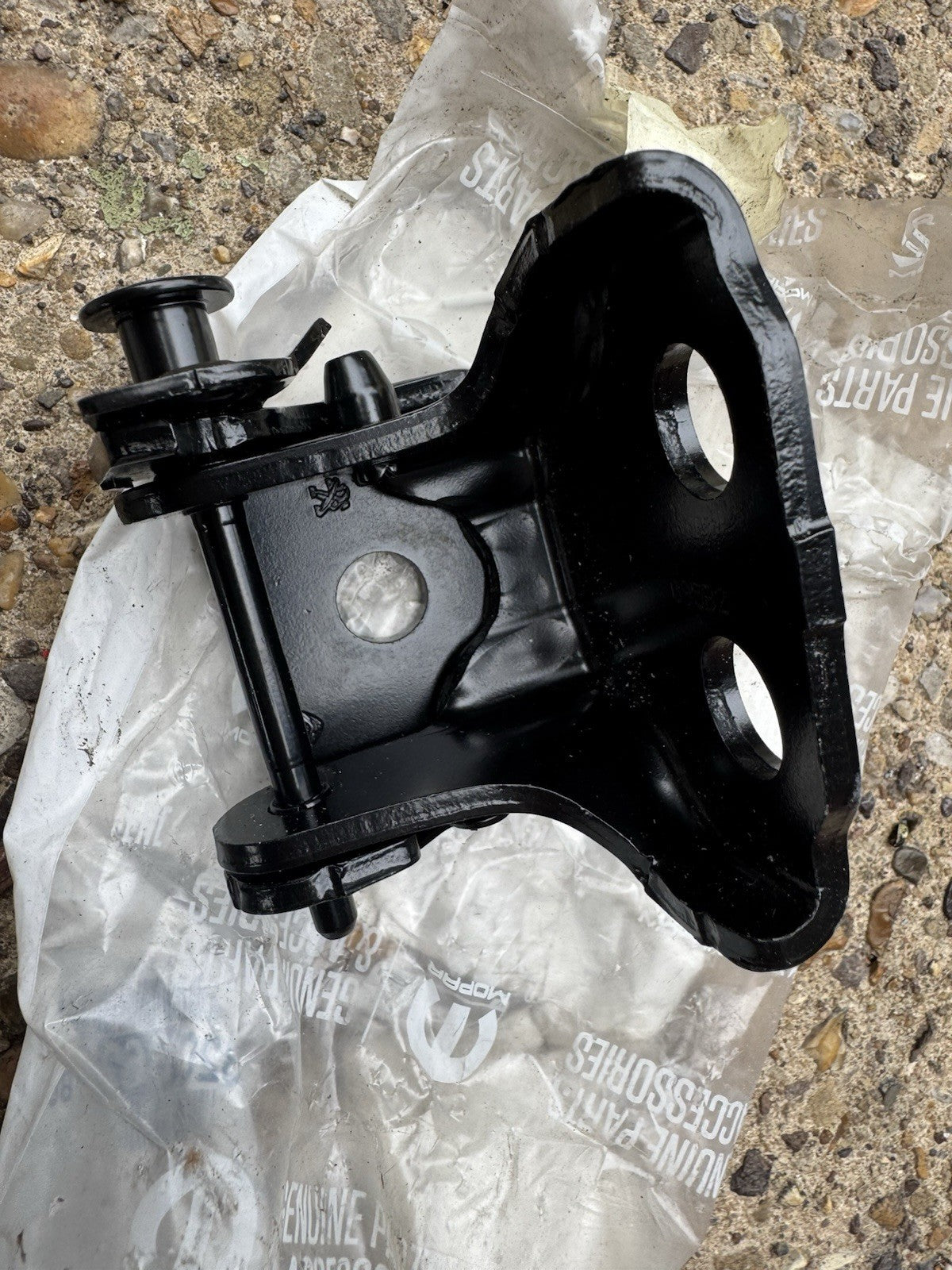 ONLY ONE PIECE Door hinge rear left - DS DS4 - 9832086280