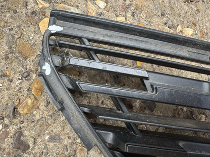 damaged Bumper Grill For Peugeot 308 2Nd Series AA38247938 EB2DT/HNP (13 )