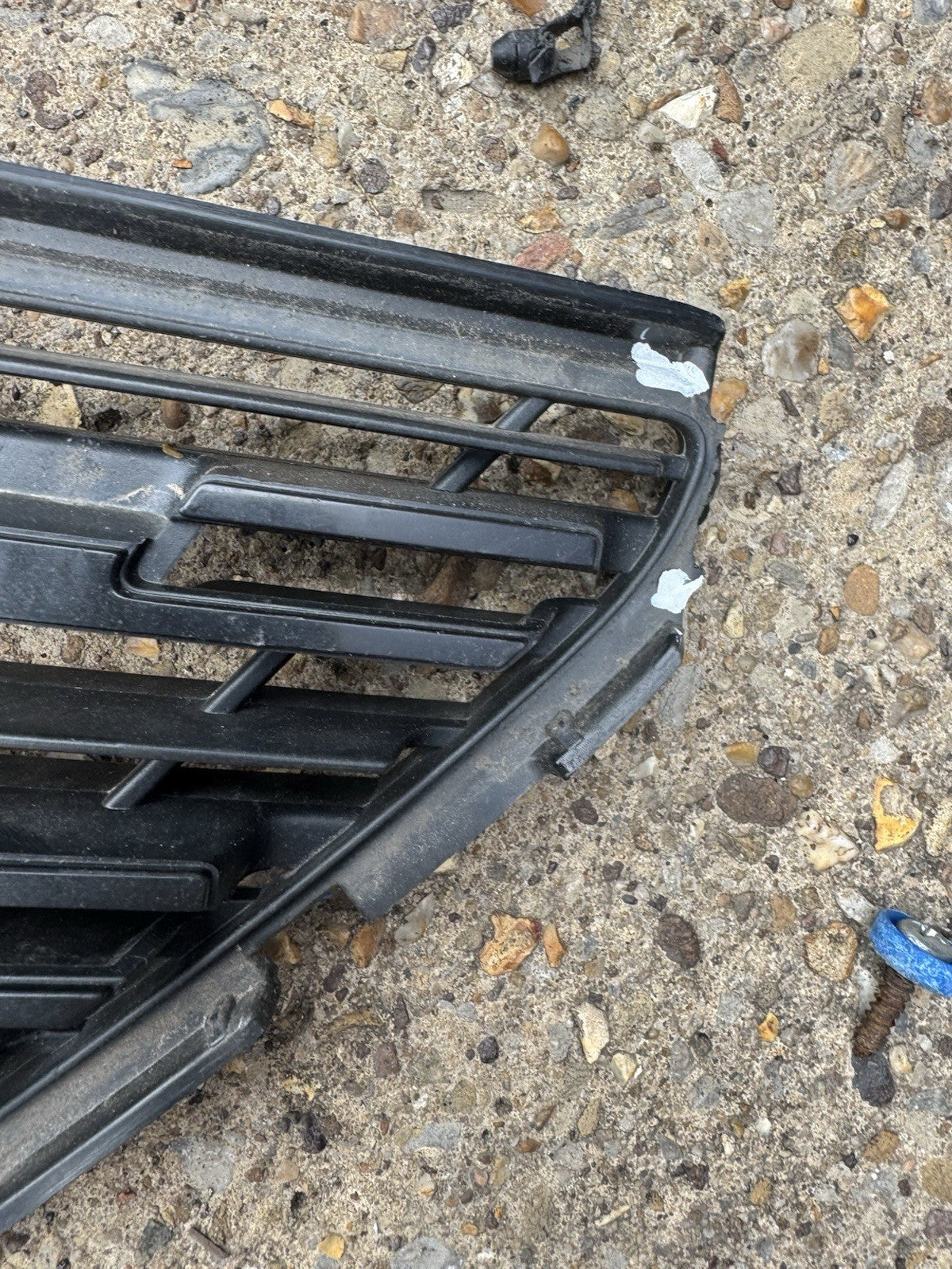 damaged Bumper Grill For Peugeot 308 2Nd Series AA38247938 EB2DT/HNP (13 )