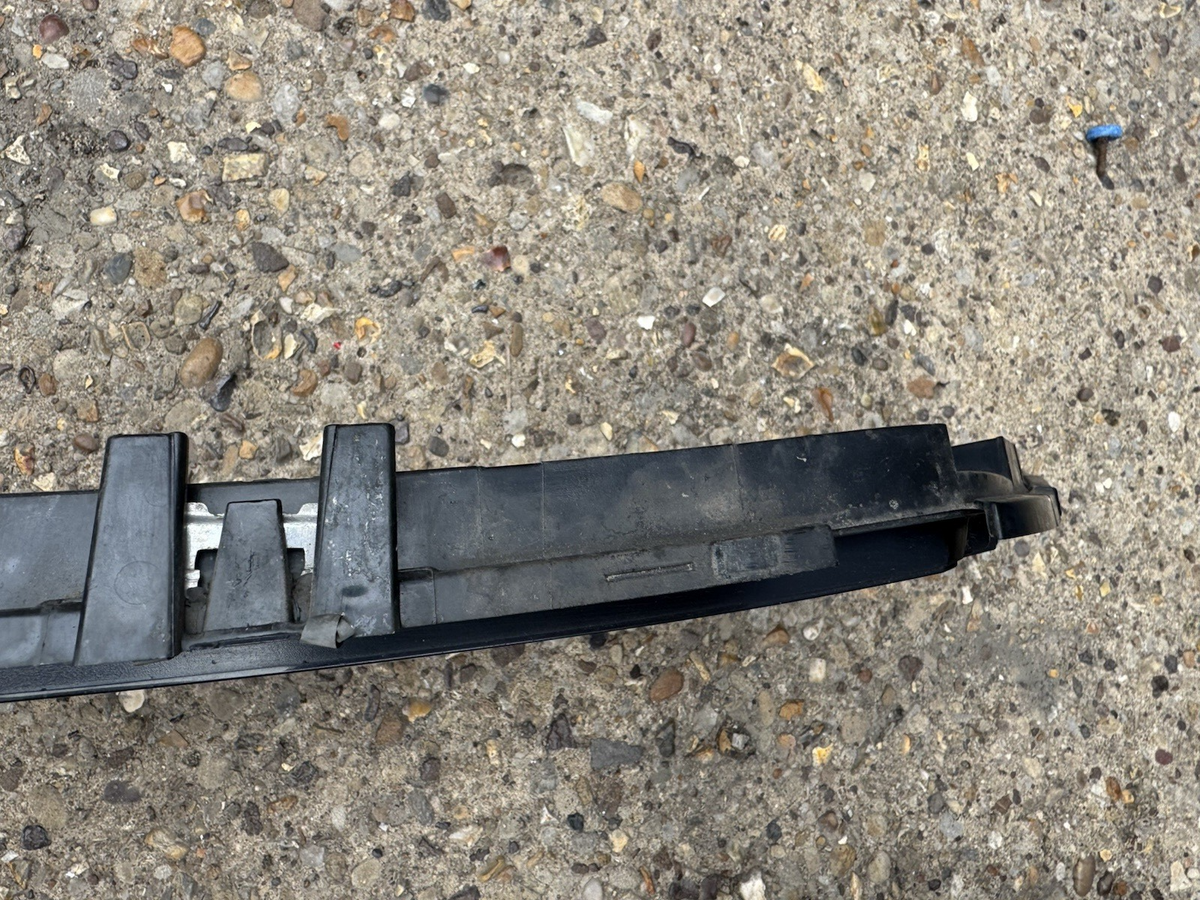damaged Bumper Grill For Peugeot 308 2Nd Series AA38247938 EB2DT/HNP (13 )