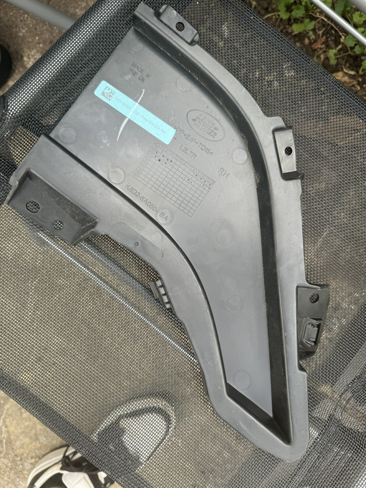 RH 2020- RANGE ROVER EVOQUE L551 2.0 BENSIN / TRIM DEPAN - K8D28A050BA