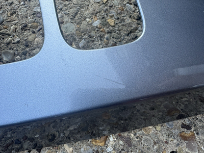 cracked N8B228661AD Cover left hl Land Rover Defender L663 2023 N8B2-28661-A