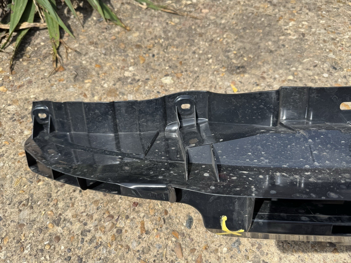 LAND ROVER DISCOVERY 5 L462 FRONT BUMPER SUPPORT BRACKET HY32-17A793-AB