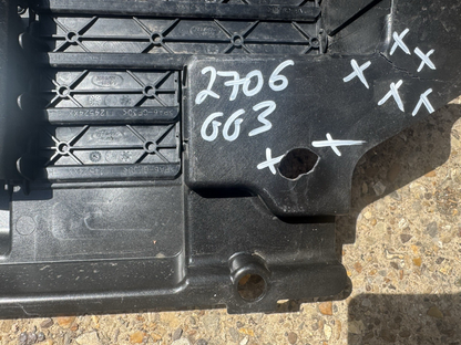 CRACKED Land Rover Discovery L462 Radiator Shutter HY32-8475-A Genuine
