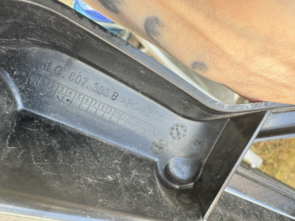 SKODA ENYAQ iV Breket Bumper Belakang Kiri 5LG807393 2022 25219236