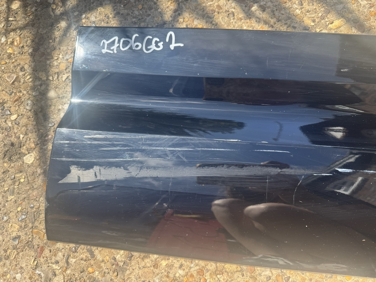 Land Rover Defender L663 Front Right Door Molding 2020 ON L8B2-21064-D Genuine