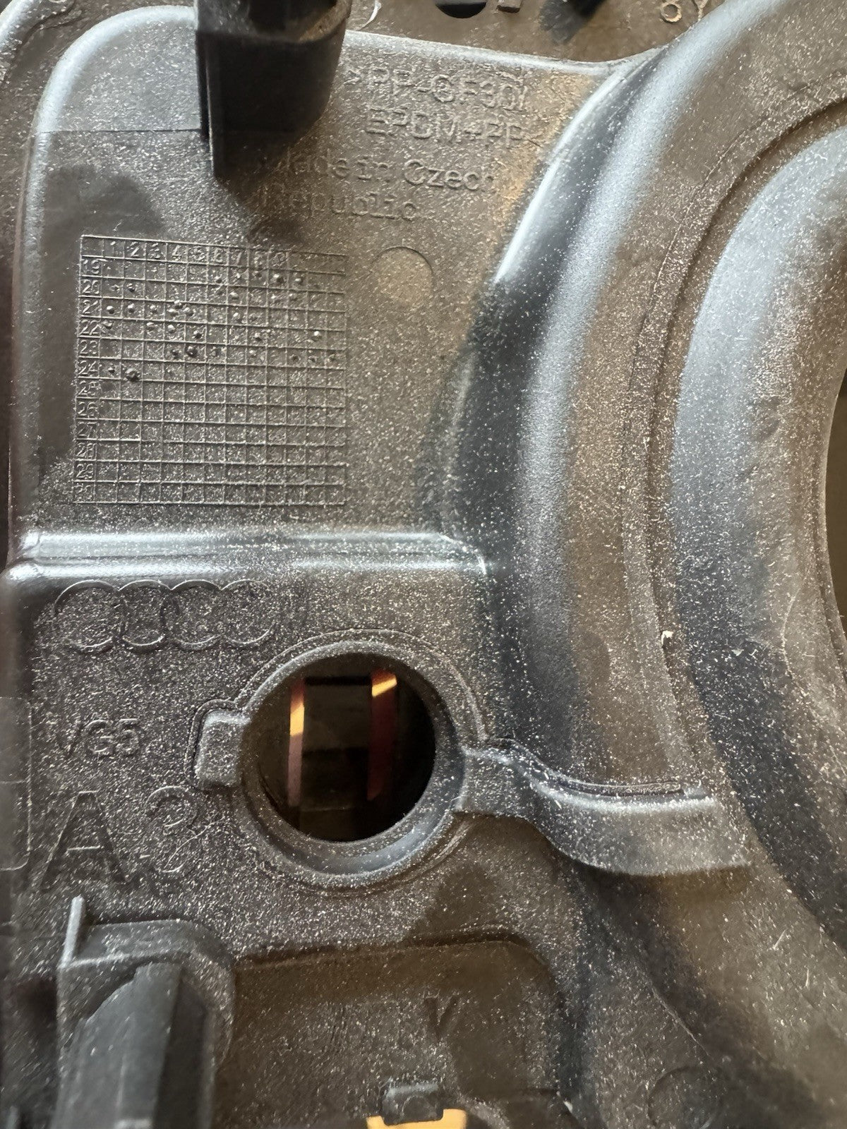 Audi A3 Tutup Tangki Bahan Bakar 2020 Ke 2024 8Y4810593 Original