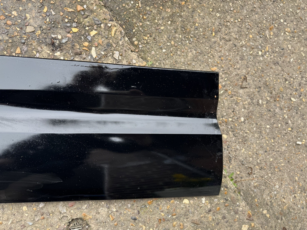Land Rover Defender L663 Front Left Door Moulding 2020 ON L8B2-21065-D Genuine