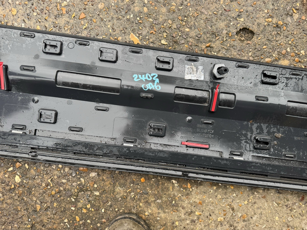 Land Rover Defender L663 Front Left Door Moulding 2020 ON L8B2-21065-D Genuine