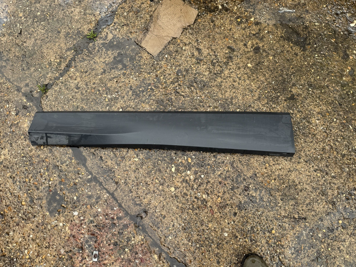 Moulding Pintu Kiri Depan N/S Tiguan MK3 Tulen Volkswagen VW 571854939C