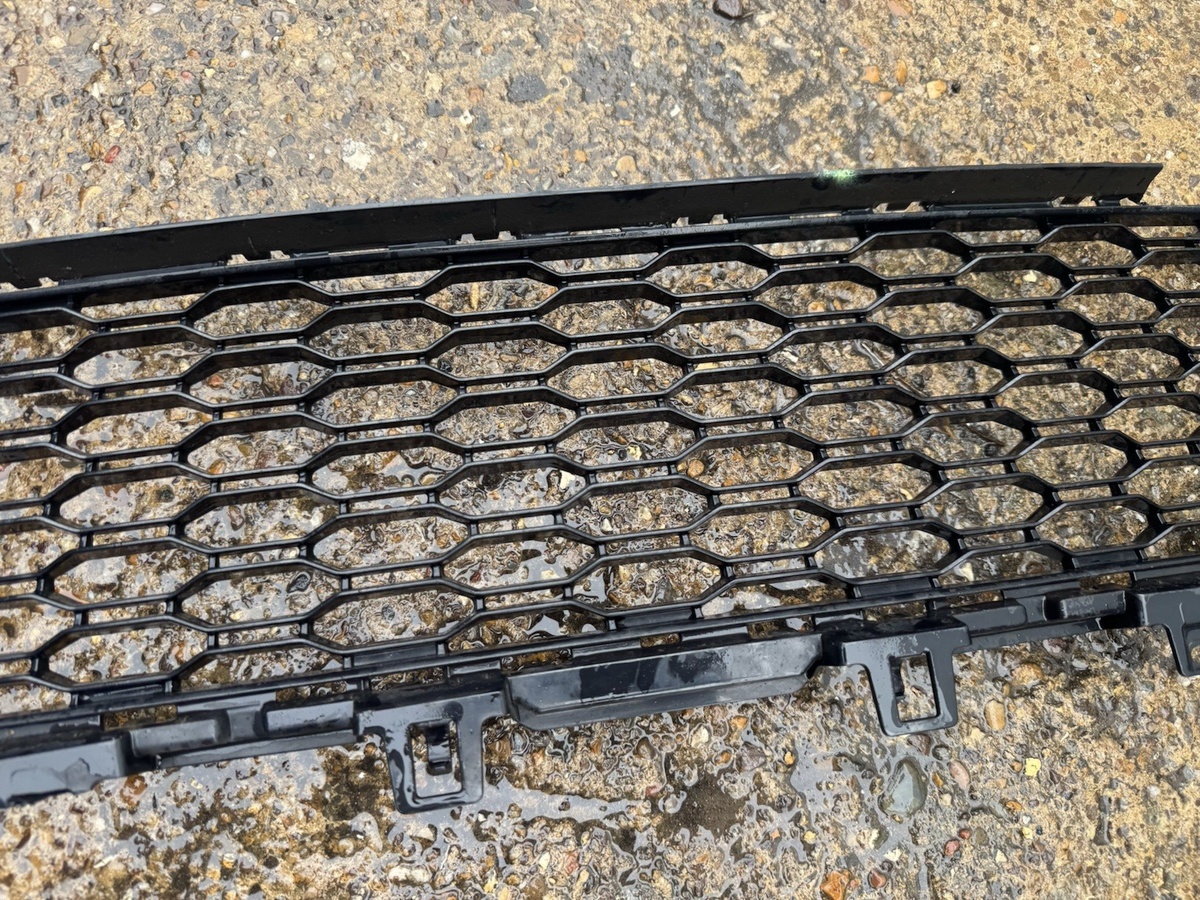ROSAKTulen BMW 3' G20 G21 Liang Udara Gril Bumper Depan M Sport 51118069367