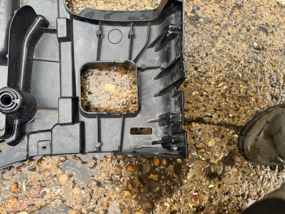 Bracket / Pangkon BUMPER BMW X5 \RH 5112 139605-14