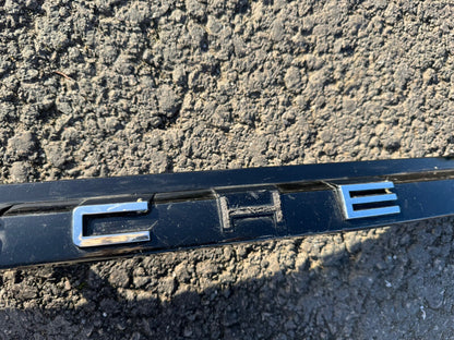 PORSCHE PANAMERA 971 ทริมครอบฝาท้ายกระโปรงหลัง 971827044 แท้