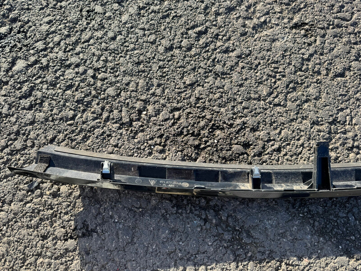 PORSCHE PANAMERA 971 ทริมครอบฝาท้ายกระโปรงหลัง 971827044 แท้