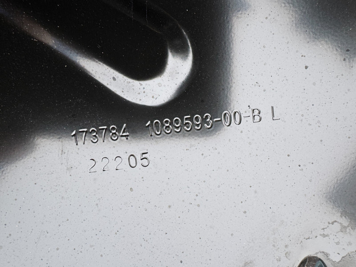 TESLA MODEL 3 แผ่นต่อพื้นห้องเก็บสัมภาระท้าย ซ้าย 1089593-00-BL OEM