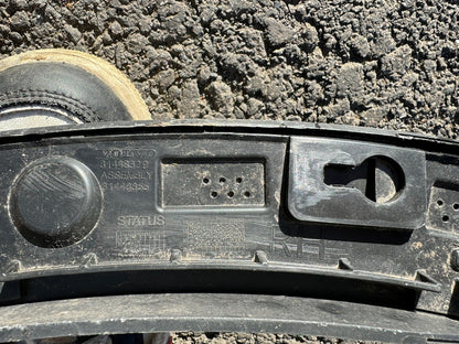 ฝาครอบหูลากกันชนหน้า Land Rover Discovery Sport LK72-17F011