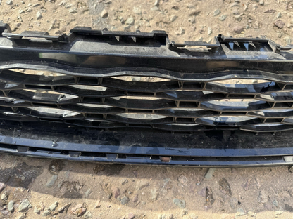 Range Rover Sport L461 2022-ON Front Bumper Lower Grille N9X2-17F791-B Damaged