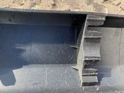 Molding Pintu Kanan Belakang Discovery 4 L319 9H22-20170-A