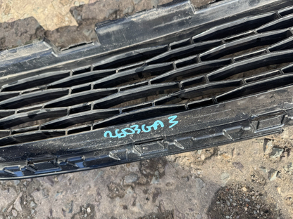 Range Rover Sport L461 2022-ON Front Bumper Lower Grille N9X2-17F791-B Damaged