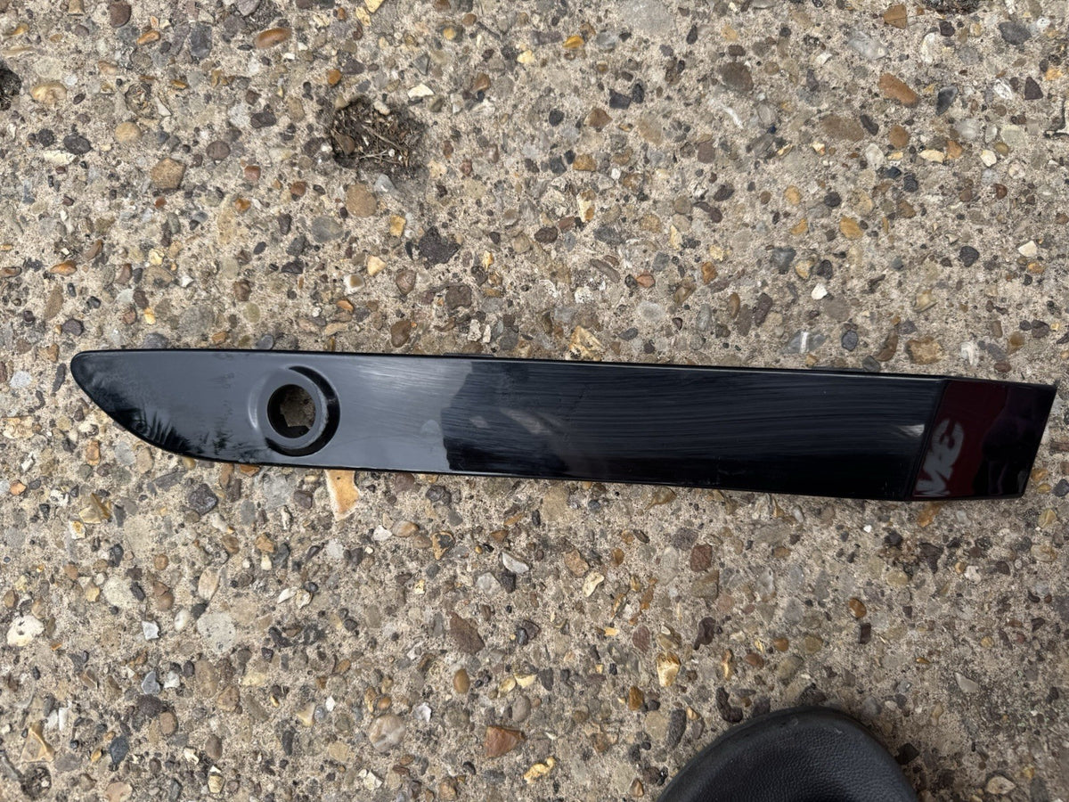 Range Rover Evoque Rear Bumper Right Trim 2019 ON M8D2-17D752-CA Genuine