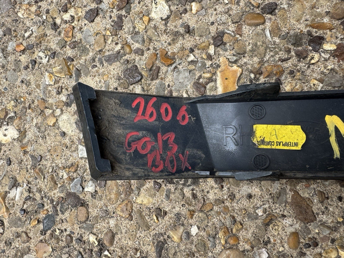 Range Rover Evoque Rear Bumper Right Trim 2019 ON M8D2-17D752-CA Genuine
